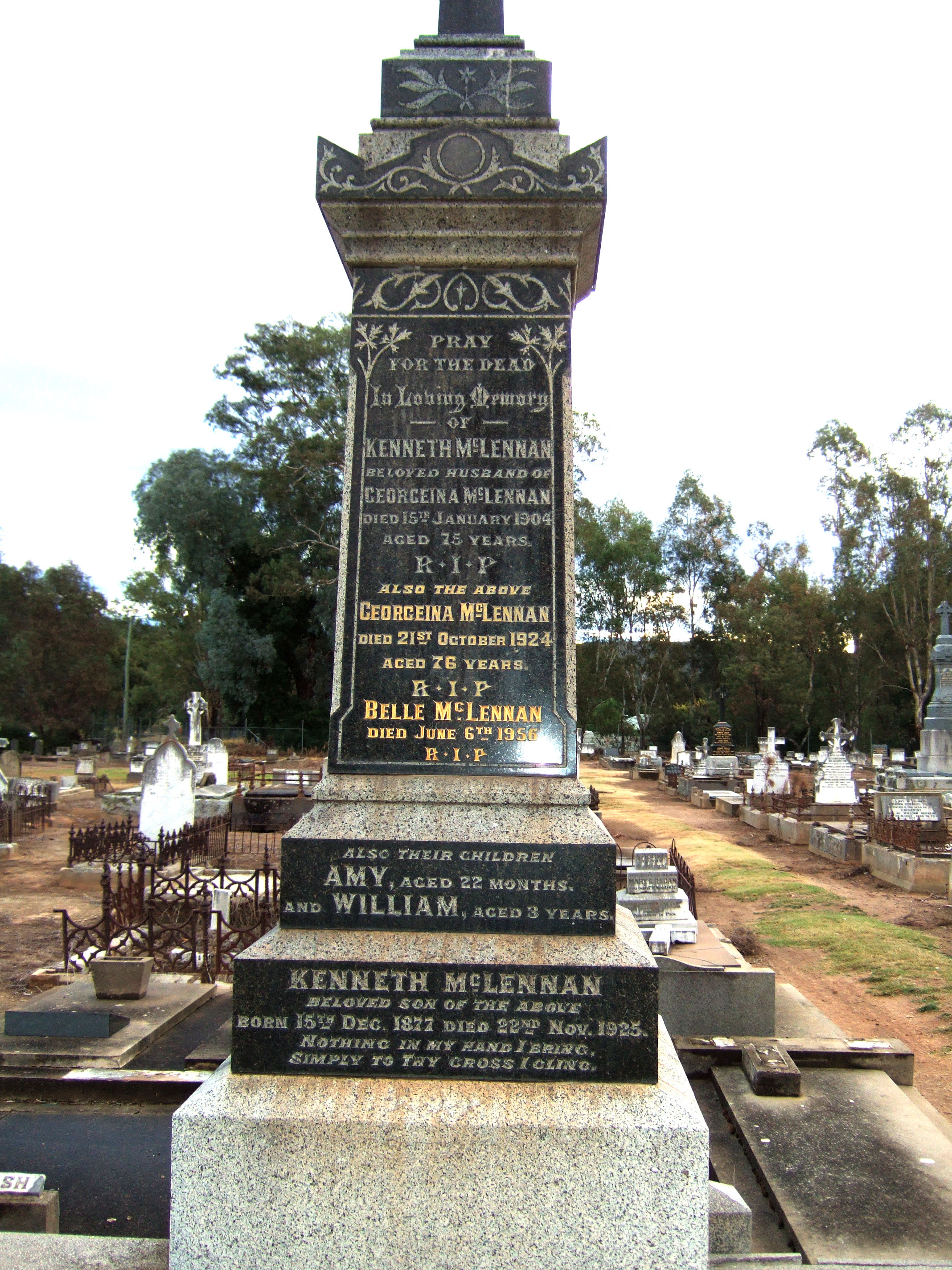 Photo of headstones/Kenneth McLennan d1904 hdstn Albury